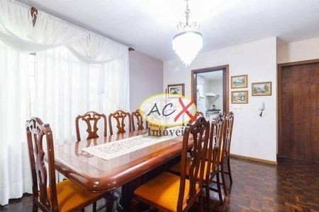 1_photo/94dce23257.49e5f4e107e90c19-ATLAS-026bcbfc-2f24-4d47-8ce2-b14615664d94.jpg de casa à venda com 4 quartos, 210m² em Mossunguê, Curitiba