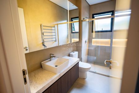 5_photo/94dce232db.b3a52a87c55b16c4-ATLAS-c52541d7-84e0-48ff-a573-63697a0c3e4e.jpg de apartamento à venda com 3 quartos, 117m² em Mossunguê, Curitiba