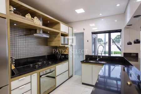 9_photo/94dce233b7.04f4efb4ec0e2ec3-ATLAS-d18c69ca-3ae0-44df-a904-00612994aae6.jpg de casa à venda com 3 quartos, 213m² em Mossunguê, Curitiba