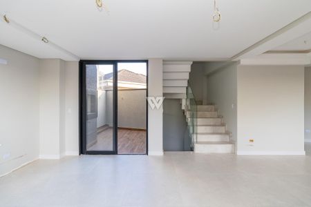 10_photo/94dce233d3.65b02e951a0b80a1-ATLAS-fa794184-1fba-4b55-9e2d-04ee7bd16335.jpg de casa à venda com 4 quartos, 216m² em Mossunguê, Curitiba