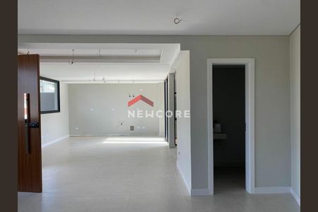 2_photo/94dce233d3.751bca41ac608a7d-ATLAS-649380fa-0845-4aba-80aa-b0eb9618a0b7.jpg de casa à venda com 4 quartos, 215m² em Mossunguê, Curitiba