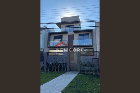 4_photo/94dce233d3.751bca41ac608a7d-ATLAS-6dc426f0-e36e-4558-9857-db27074645db.jpg de casa à venda com 4 quartos, 215m² em Mossunguê, Curitiba