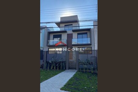 10_photo/94dce233d3.751bca41ac608a7d-ATLAS-c1b676cf-5256-4bd7-b418-ed644777e3cc.jpg de casa à venda com 4 quartos, 215m² em Mossunguê, Curitiba