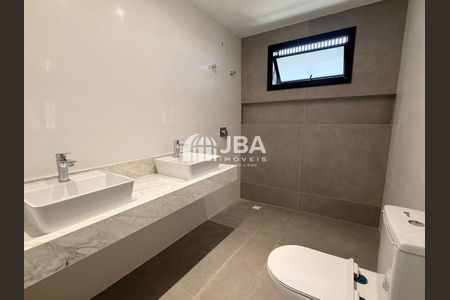 16_photo/94dce233d3.e6f02a1e96aef2b1-ATLAS-0eccbd97-0e09-4936-b070-17e4ae750ecf.jpg de casa à venda com 3 quartos, 179m² em Mossunguê, Curitiba