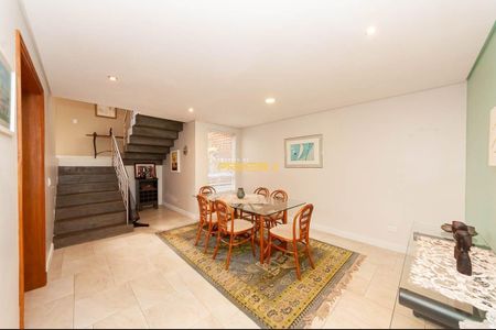 1_photo/94dce233e7.488d9430527a71af-ATLAS-1d07aaed-2f5b-44f0-b68d-fe8a43d02206.jpg de casa à venda com 3 quartos, 225m² em Mossunguê, Curitiba