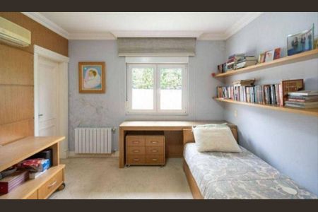 7_photo/94dce235ff.be72bd3c78b3513c-ATLAS-f68c8c61-564d-43e2-b5ec-84b4be2bd0e5.jpg de casa de condomínio à venda com 3 quartos, 380m² em Campo Comprido, Curitiba