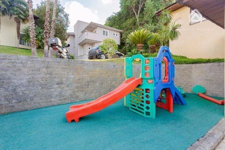 40_photo/94dce237c5.dab2038715a2b272-ATLAS-4d22457e-54ef-4dfd-b785-3cf422705e37.jpg de casa de condomínio à venda com 5 quartos, 411m² em Campo Comprido, Curitiba