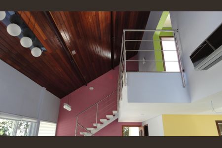 1_photo/94dce23973.cd6912d4e48c45dd-ATLAS-000aaf71-8cfb-4c44-acd4-0b499841a23b.jpg de casa à venda com 3 quartos, 200m² em Campo Comprido, Curitiba