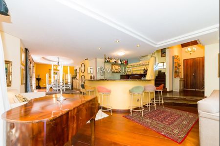 3_photo/94dce2397f.c06c3c5dbfc3661b-ATLAS-113d9a61-3a83-4bdf-abeb-25a8f95f5ed2.jpg de casa à venda com 4 quartos, 530m² em Campo Comprido, Curitiba