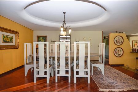 16_photo/94dce2397f.c06c3c5dbfc3661b-ATLAS-4e9a2bc9-8df2-4e98-888a-f3ecf59508d1.jpg de casa à venda com 4 quartos, 560m² em Campo Comprido, Curitiba