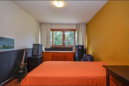 44_photo/94dce2397f.c06c3c5dbfc3661b-ATLAS-54c28e82-61d8-414f-a5aa-ba4ee3f3026d.jpg de casa à venda com 4 quartos, 560m² em Campo Comprido, Curitiba