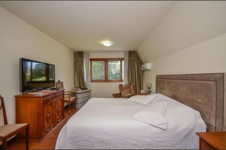 39_photo/94dce2397f.c06c3c5dbfc3661b-ATLAS-ddba1453-6322-46ba-a2ee-18a33fb6d0ed.jpg de casa à venda com 4 quartos, 560m² em Campo Comprido, Curitiba