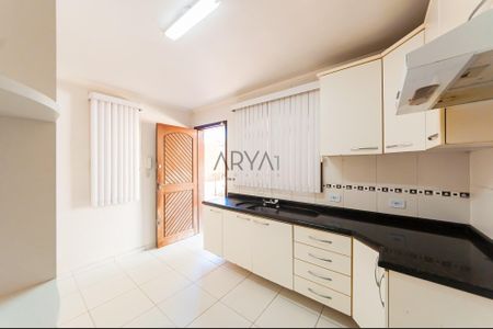 17_photo/94dce239fd.6ef03826bc1aefc9-ATLAS-4fa430a5-edea-489e-b860-7edbd5cced55.jpg de casa à venda com 3 quartos, 150m² em Campo Comprido, Curitiba