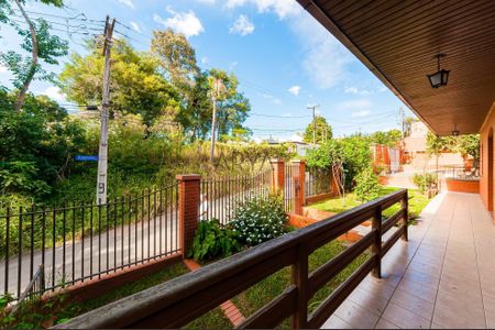 19_photo/94dce239fd.6ef03826bc1aefc9-ATLAS-9fa03a3f-91c6-4a85-b94d-02fba2a8e09b.jpg de casa à venda com 3 quartos, 150m² em Campo Comprido, Curitiba