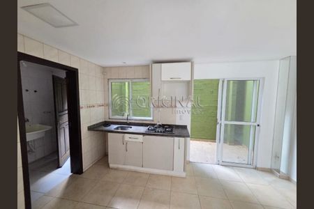 6_photo/94dce23fcd.c358559a14535f11-ATLAS-370853de-77f9-4541-8881-fe882a2d1e05.jpg de casa para alugar com 3 quartos, 114m² em Cidade Industrial de Curitiba, Curitiba