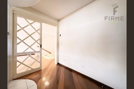 6_photo/94dce23fe1.9c27ff06134c7db2-ATLAS-75b3c4fb-90db-496c-9851-e4ea6aa28115.jpg de casa à venda com 4 quartos, 303m² em Cidade Industrial de Curitiba, Curitiba