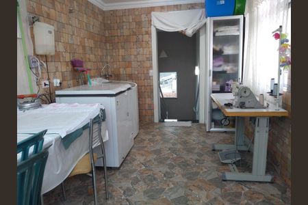 42_photo/94dce23fe5.727778d524bde65a-ATLAS-4cf9015f-3770-4e4c-9fdb-acac00f92ec2.jpg de casa à venda com 3 quartos, 204m² em Cidade Industrial de Curitiba, Curitiba