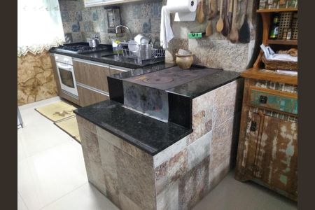 16_photo/94dce23fe5.727778d524bde65a-ATLAS-7f21f7eb-e95e-4503-a8d0-b2434f7670d1.jpg de casa à venda com 3 quartos, 204m² em Cidade Industrial de Curitiba, Curitiba