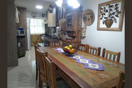 2_photo/94dce23fe5.727778d524bde65a-ATLAS-7f99fed2-cf60-4f31-bfa2-97bcdf716788.jpg de casa à venda com 3 quartos, 204m² em Cidade Industrial de Curitiba, Curitiba