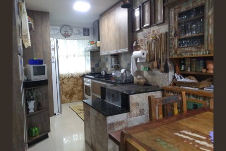 8_photo/94dce23fe5.727778d524bde65a-ATLAS-9f7c3d7c-12f7-4023-b22f-e0877a10bac8.jpg de casa à venda com 3 quartos, 204m² em Cidade Industrial de Curitiba, Curitiba