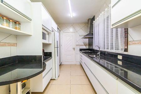 8_photo/94dce23fe5.86fa7c56df5ec564-ATLAS-26109fe8-2735-402a-beff-e2f40a559ea1.jpg de casa à venda com 3 quartos, 210m² em Cidade Industrial de Curitiba, Curitiba