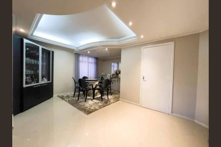 2_photo/94dce23fe5.86fa7c56df5ec564-ATLAS-b0b70bdb-0f20-489a-b4a6-7dca8b9a8b1d.jpg de casa à venda com 3 quartos, 240m² em Cidade Industrial de Curitiba, Curitiba