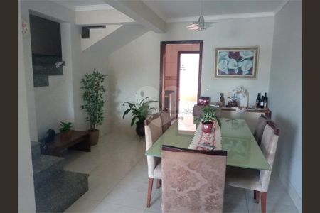 3_photo/94dce2403b.f4a5c666155909d5-ATLAS-ec1a3335-26b9-416e-8f73-da94f48e7931.jpg de casa à venda com 4 quartos, 137m² em Cidade Industrial de Curitiba, Curitiba