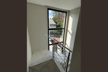 8_photo/94dce24087.65e75a881071dc63-ATLAS-b1032820-e80b-435b-9cde-b8092302e096.jpg de casa à venda com 3 quartos, 156m² em Cidade Industrial de Curitiba, Curitiba