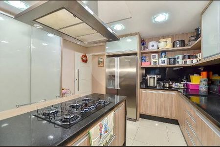 2_photo/94dce24207.9d2320855e37ff98-ATLAS-a5de9dc9-d521-40b1-88fa-059089243a4d.jpg de casa à venda com 3 quartos, 200m² em Campo Comprido, Curitiba