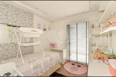 11_photo/94dce24207.9d2320855e37ff98-ATLAS-d493dd47-97b3-435c-bff2-599ae0d435dd.jpg de casa à venda com 3 quartos, 200m² em Campo Comprido, Curitiba