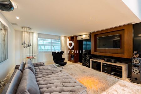 6_photo/94dce2446b.45c2d7d3c0346745-ATLAS-eb6c3a03-bcaf-4c3f-94ee-2ecd67f964fc.jpg de casa de condomínio à venda com 4 quartos, 464m² em Campo Comprido, Curitiba