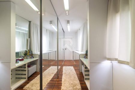 5_photo/94dce2446b.52361b1ead3fd37e-ATLAS-8daa2d6e-3633-4e06-8edf-57271ff9a448.jpg de casa à venda com 4 quartos, 476m² em Campo Comprido, Curitiba