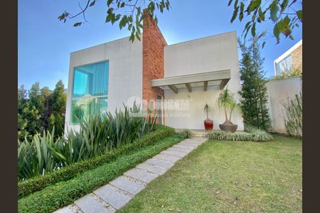 4_photo/94dce2446b.fa2080acbd2fe860-ATLAS-89f29b10-e87c-4e81-9c24-a82a825013a1.jpg de casa à venda com 4 quartos, 476m² em Campo Comprido, Curitiba