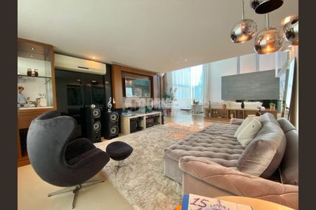 2_photo/94dce2446b.fa2080acbd2fe860-ATLAS-c0aefcdb-d24e-414d-892d-8f60f917c5d0.jpg de casa à venda com 4 quartos, 476m² em Campo Comprido, Curitiba