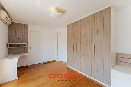 13_photo/94dce24517.99a2b9907f00fe59-ATLAS-e9e4ce1f-52ea-4025-a6a5-ad34be51fb60.jpg de casa para alugar com 4 quartos, 320m² em Campo Comprido, Curitiba