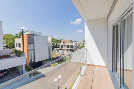 8_photo/94dce245b9.3c7f51fafced9c7c-ATLAS-27866ce8-e278-403e-8691-3ecd07ddcd2f.jpg de casa à venda com 3 quartos, 354m² em Campo Comprido, Curitiba