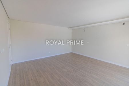 1_photo/94dce245b9.3c7f51fafced9c7c-ATLAS-4d6e64c8-245d-4eba-b02a-a1b803c5aa3e.jpg de casa à venda com 3 quartos, 354m² em Campo Comprido, Curitiba