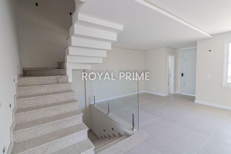 10_photo/94dce245b9.3c7f51fafced9c7c-ATLAS-8e6e8bee-7dcb-4ebc-8d1b-3b19bade0fba.jpg de casa à venda com 3 quartos, 354m² em Campo Comprido, Curitiba