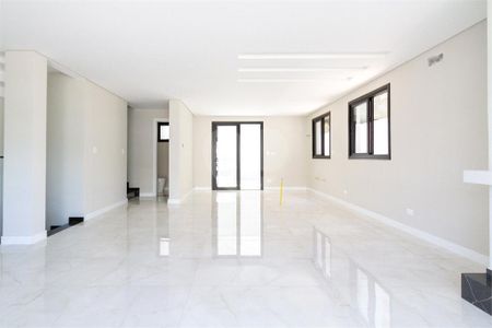 12_photo/94dce245b9.5e5216daf89ec24b-ATLAS-3d82a27f-1807-4eac-9f55-03f40e533f14.jpg de casa de condomínio à venda com 3 quartos, 354m² em Campo Comprido, Curitiba