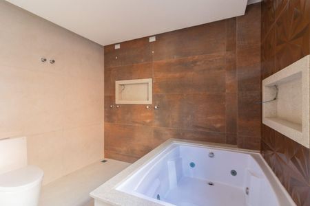 45_photo/94dce245b9.882a47c2244b0103-ATLAS-e8f398d2-99bf-4a4a-88e5-3464d6d45d66.jpg de casa à venda com 4 quartos, 418m² em Campo Comprido, Curitiba