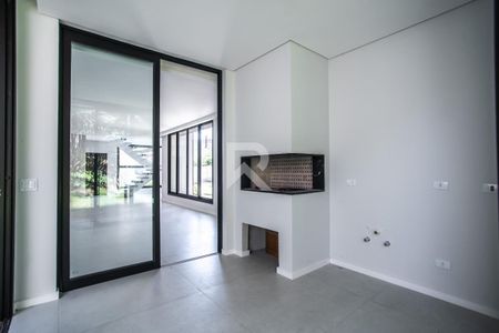 15_photo/94dce245b9.bd9ecedd263a66fc-ATLAS-0d8b17c6-46a7-4e39-8bde-3955825f4da4.jpg de casa à venda com 3 quartos, 250m² em Campo Comprido, Curitiba