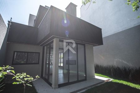 18_photo/94dce245b9.bd9ecedd263a66fc-ATLAS-9037ec08-fe1f-48ed-bb24-bfdb6a86e3f2.jpg de casa à venda com 3 quartos, 250m² em Campo Comprido, Curitiba