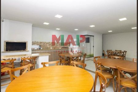 11_photo/94dce245c9.5e32ded3db9b1cf2-ATLAS-80dfb2d3-e8d2-4c14-9fdf-33df20861702.jpg de casa à venda com 3 quartos, 286m² em Campo Comprido, Curitiba