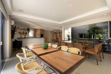 9_photo/94dce2465f.701f4bd306a6f103-ATLAS-41f4abc0-1f7a-4ea9-b789-c0aef1b727bc.jpg de casa de condomínio à venda com 5 quartos, 497m² em Campo Comprido, Curitiba