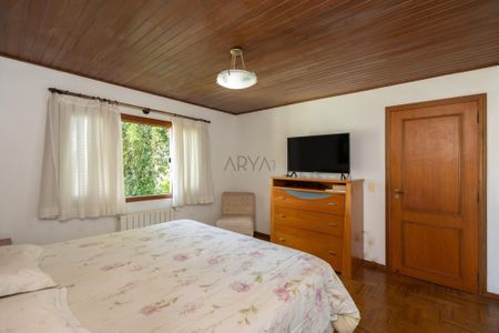 3_photo/94dce24783.9f389e5fbe0155e0-ATLAS-778db3fb-64fe-435b-8565-627f4d7bded7.jpg de casa à venda com 6 quartos, 352m² em Campo Comprido, Curitiba
