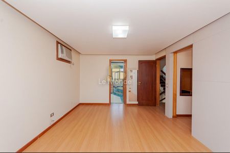 49_photo/94dce24895.4fc856360cf0b3d0-ATLAS-998085f0-ca8a-40bb-a1c5-cbaf927d6981.jpg de casa de condomínio à venda com 4 quartos, 380m² em Campo Comprido, Curitiba