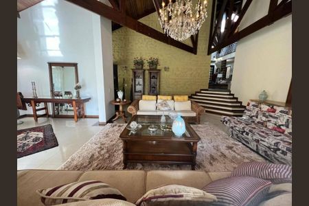 81_photo/94dce24b2b.de4200fa86634383-ATLAS-57194410-7d86-42e7-9898-c537e2a3f281.jpg de casa à venda com 4 quartos, 400m² em Campo Comprido, Curitiba