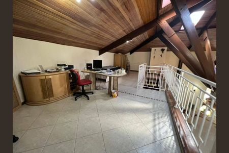 45_photo/94dce24b2b.de4200fa86634383-ATLAS-6cc1fad2-8e5e-4d5d-8d83-8a347348f954.jpg de casa à venda com 4 quartos, 400m² em Campo Comprido, Curitiba