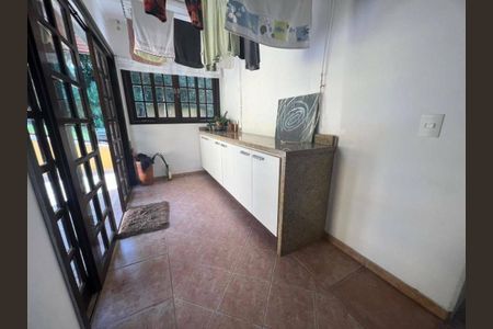 33_photo/94dce24b2b.de4200fa86634383-ATLAS-fa68f3da-da0a-4c12-a50b-ab3d288c85a0.jpg de casa à venda com 4 quartos, 400m² em Campo Comprido, Curitiba