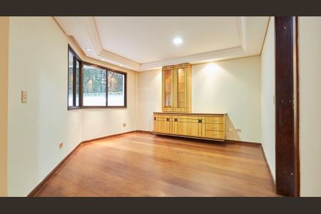 12_photo/94dce24bab.f00b02310133c1b9-ATLAS-471d0a30-da0b-4147-9eac-b3e7c4dcd8ad.jpg de casa para alugar com 3 quartos, 437m² em Campo Comprido, Curitiba